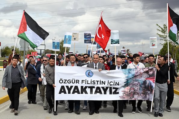 Afyon Kocatepe Üniversitesi'nde Gazze İçin Dayanışma Yürüyüşü