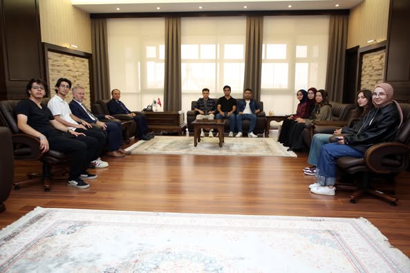 Afyon Kocatepe Üniversitesi'nde Öğrenci Kulüpleri Rektör Ziyareti Gerçekleştirdi