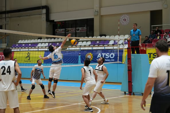 ATSO Spor Oyunları'nda Voleybol Heyecanı Başladı