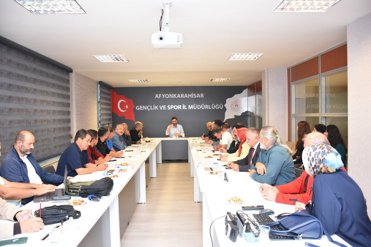 Afyonkarahisar'da Spor Branşları İçin Yeni Sezon Hazırlık Toplantısı Yapıldı