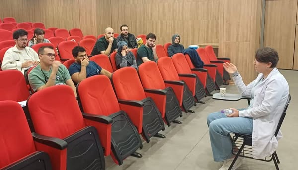 Afyonkarahisar Devlet Hastanesi'nde Acil Pratisyen Hekimlere Uyum Eğitimi