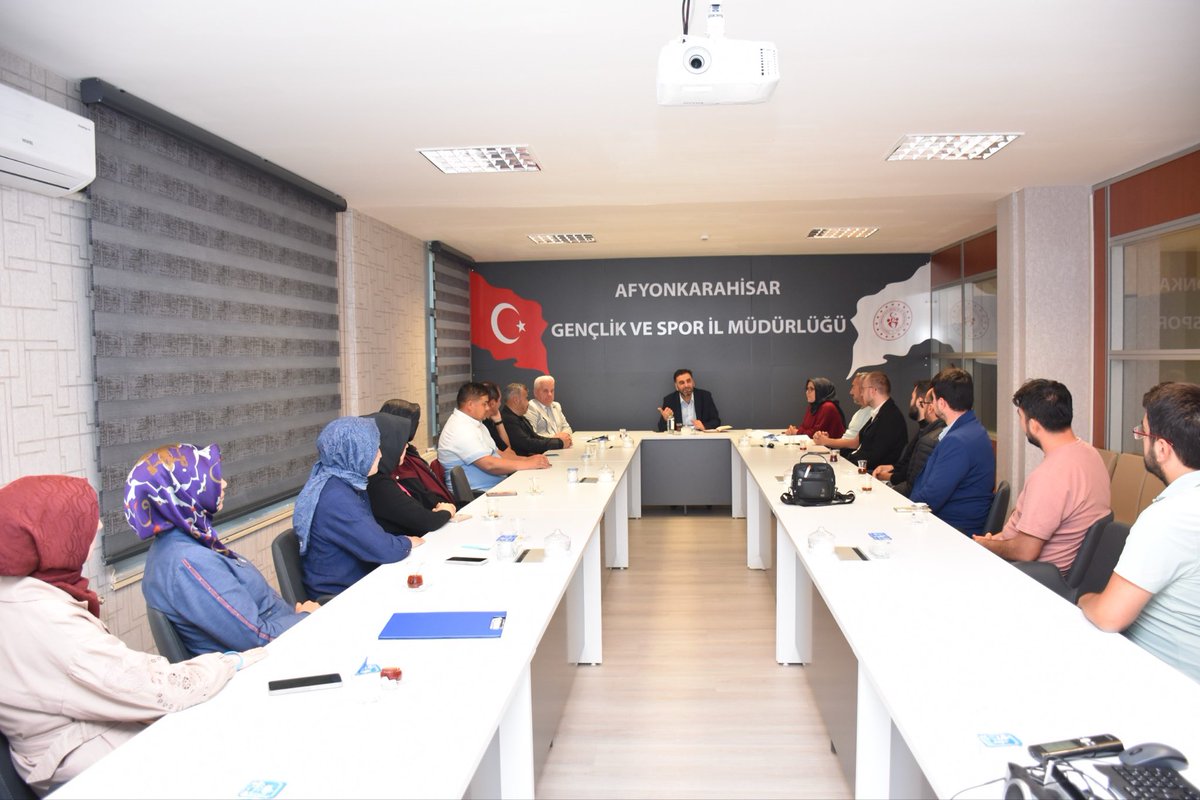Afyonkarahisar'da Gençlik Hizmetleri ve Yurt Faaliyetleri Değerlendirildi