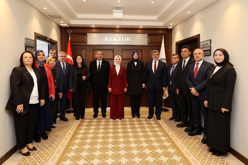 İscehisar Belediye Başkanı ve Beraberindeki Heyet, Afyonkarahisar Sağlık Bilimleri Üniversitesi'ni Ziyaret Etti