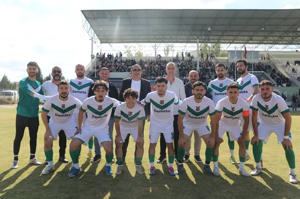 Dinar Belediyespor, Süper Amatör Lig'de Sezona Galibiyetle Merhaba Dedi