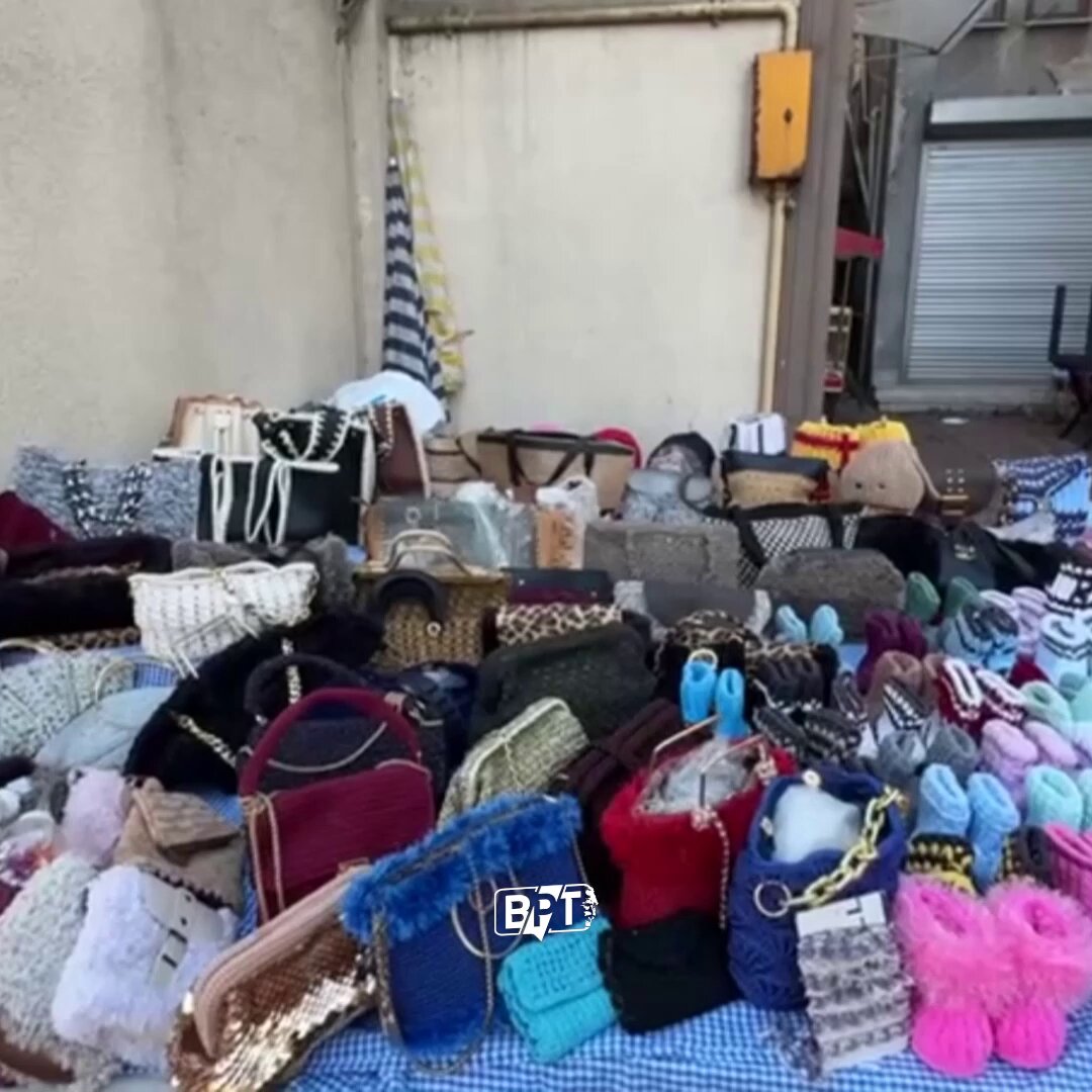 Zonguldak'taki Fedakar Anne, Cam Kemik Hastası Oğlu İçin El Emeği Örgü Satıyor