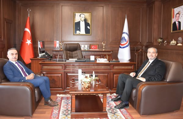 Afyonkarahisar Sağlık Bilimleri Üniversitesi Rektörü Adem Aslan, Cumhuriyet Başsavcısı Mehmet Patlak'ı Ağırladı