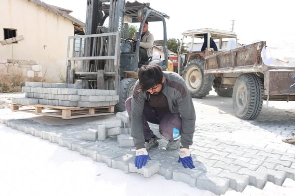 İscehisar'da Altyapı ve Çevre Düzenleme Çalışmaları Hız Kesmiyor
