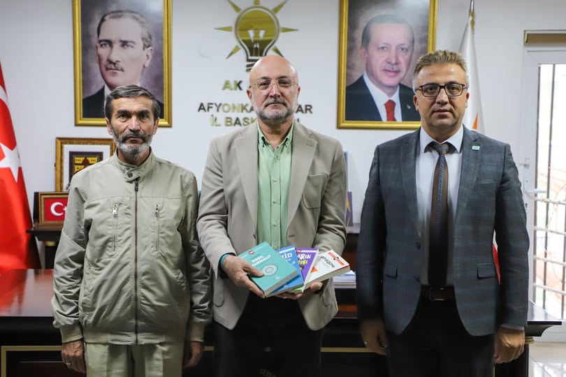 AK Parti Afyonkarahisar İl Başkanı'na Ziyaret ve Kitap Hediye