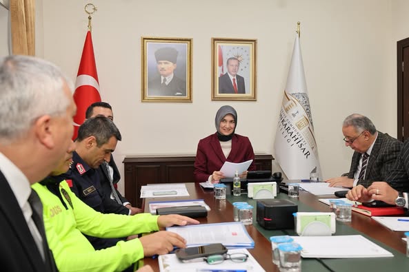 Afyonkarahisar'da Trafik Güvenliği ve Hız Denetimleri Masaya Yatırıldı