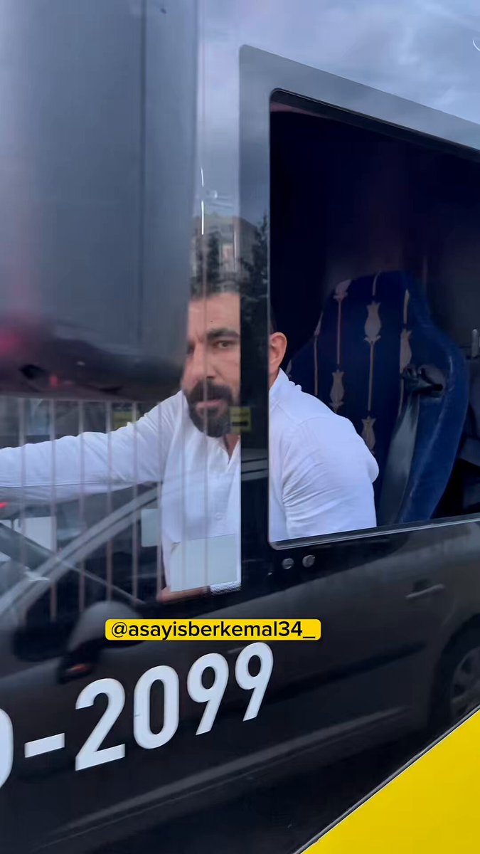 Otobüs Şoföründen Tartışmalı Davranış: Çarpmanın Ardından 'Çek Çek' İfadesi