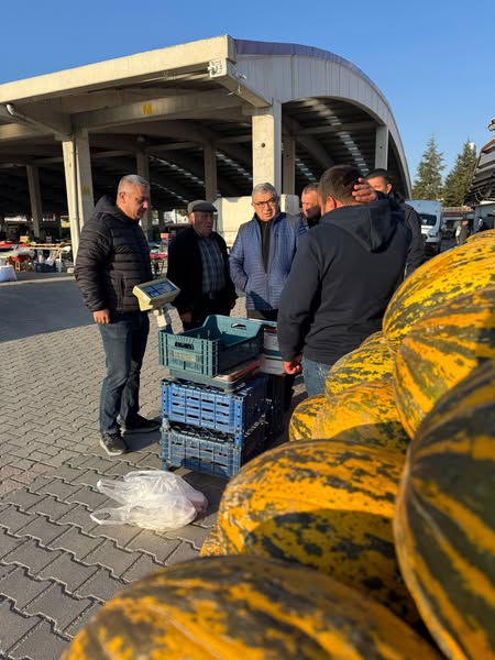 Şuhut Sebze Pazarı Tazelik ve Bereketle Doldu