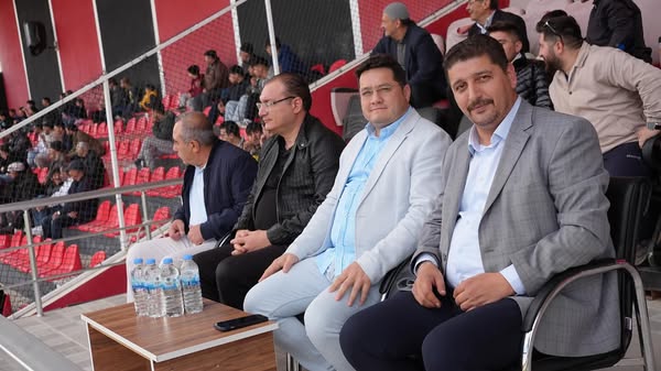 Bolvadin'de Protokol Termalspor Maçını Tribünden Takip Etti