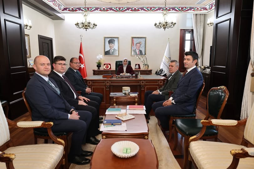 Afyonkarahisar Valiliği'nde Kurum Çalışmaları Değerlendirme Toplantısı Yapıldı