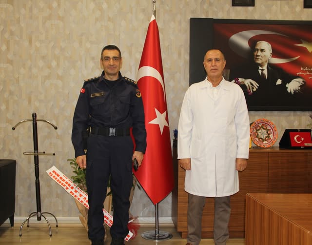 Afyonkarahisar İl Jandarma Komutanı'ndan Devlet Hastanesi Başhekimi'ne Hayırlı Olsun Ziyareti
