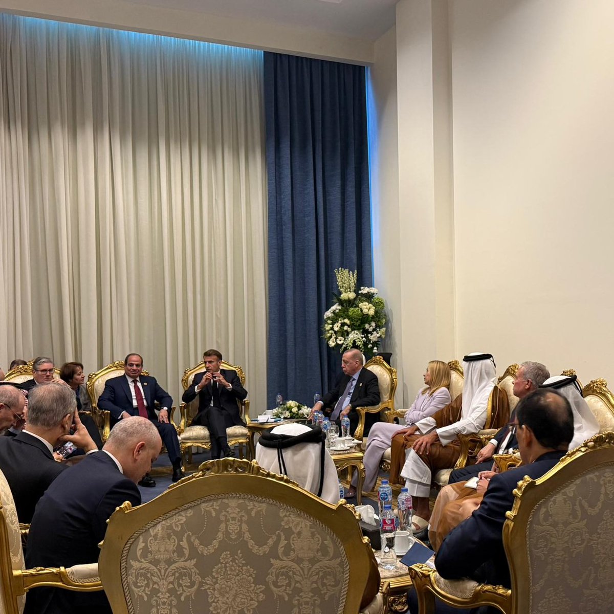 Uluslararası Diplomasi Zirvesi: Çok Taraflı Görüşmeler Mısır'da Gerçekleşti