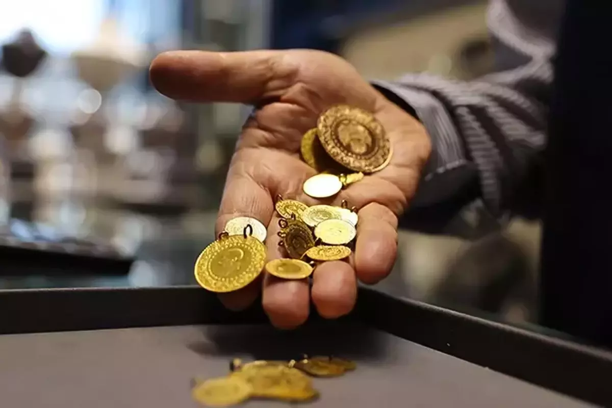 Altın Fiyatları Tüm Zamanların Rekorunu Kırdı: Yeni Tahminler Yatırımcıları Heyecanlandırıyor