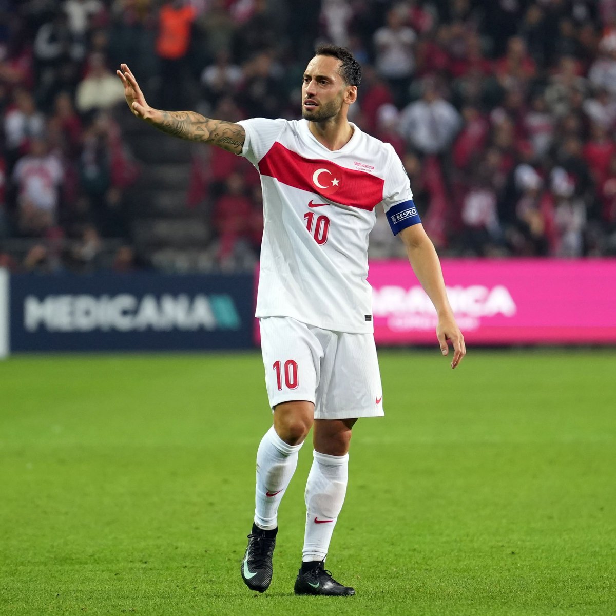 Hakan Çalhanoğlu, Kaptan Olarak Son İki Maçta Dört Asistle Etkili Oldu