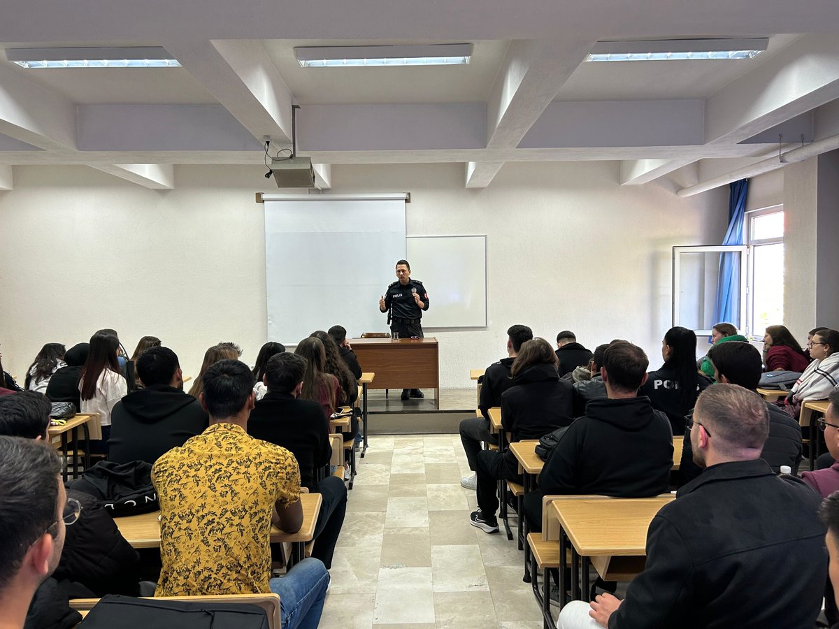 Afyonkarahisar'da Öğrencilere Yönelik KADES ve Güvenlik Bilgilendirmesi