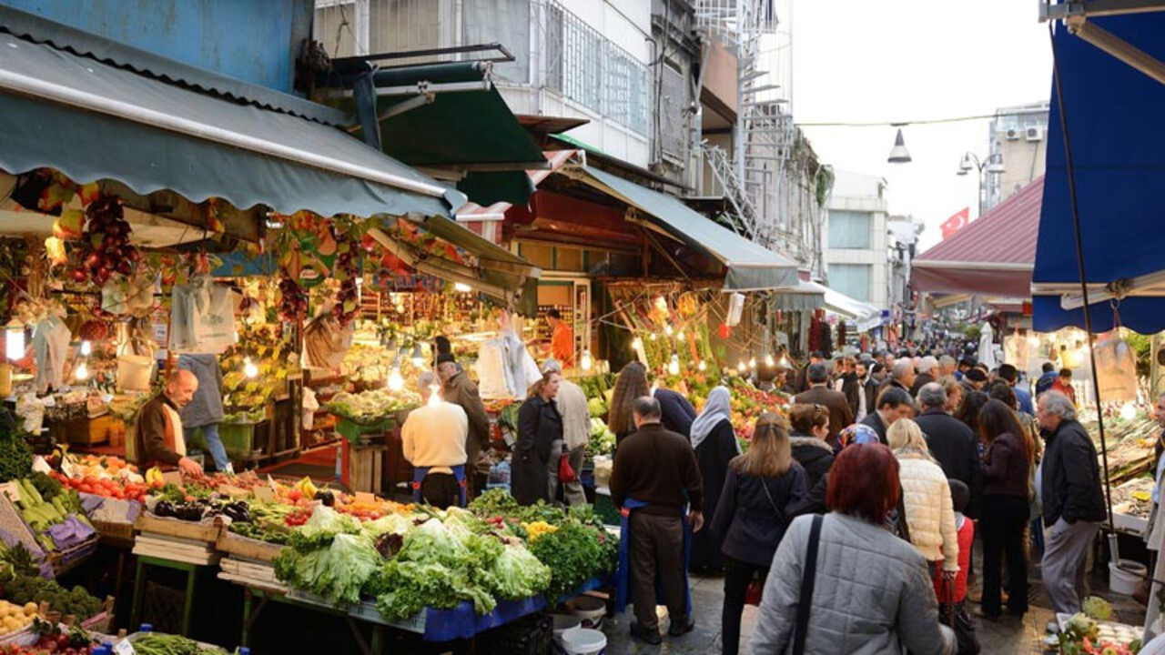 İstanbul'da Ekonomik Sıkıntı Derinleşiyor: Halkın Yarısı Geçim Sıkıntısı Çekiyor