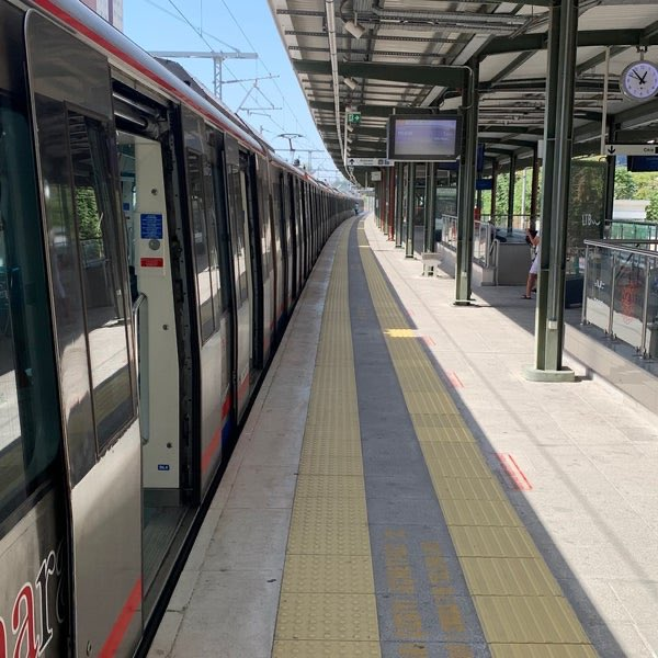 Bakırköy Metro İstasyonunda İntihar Vakası