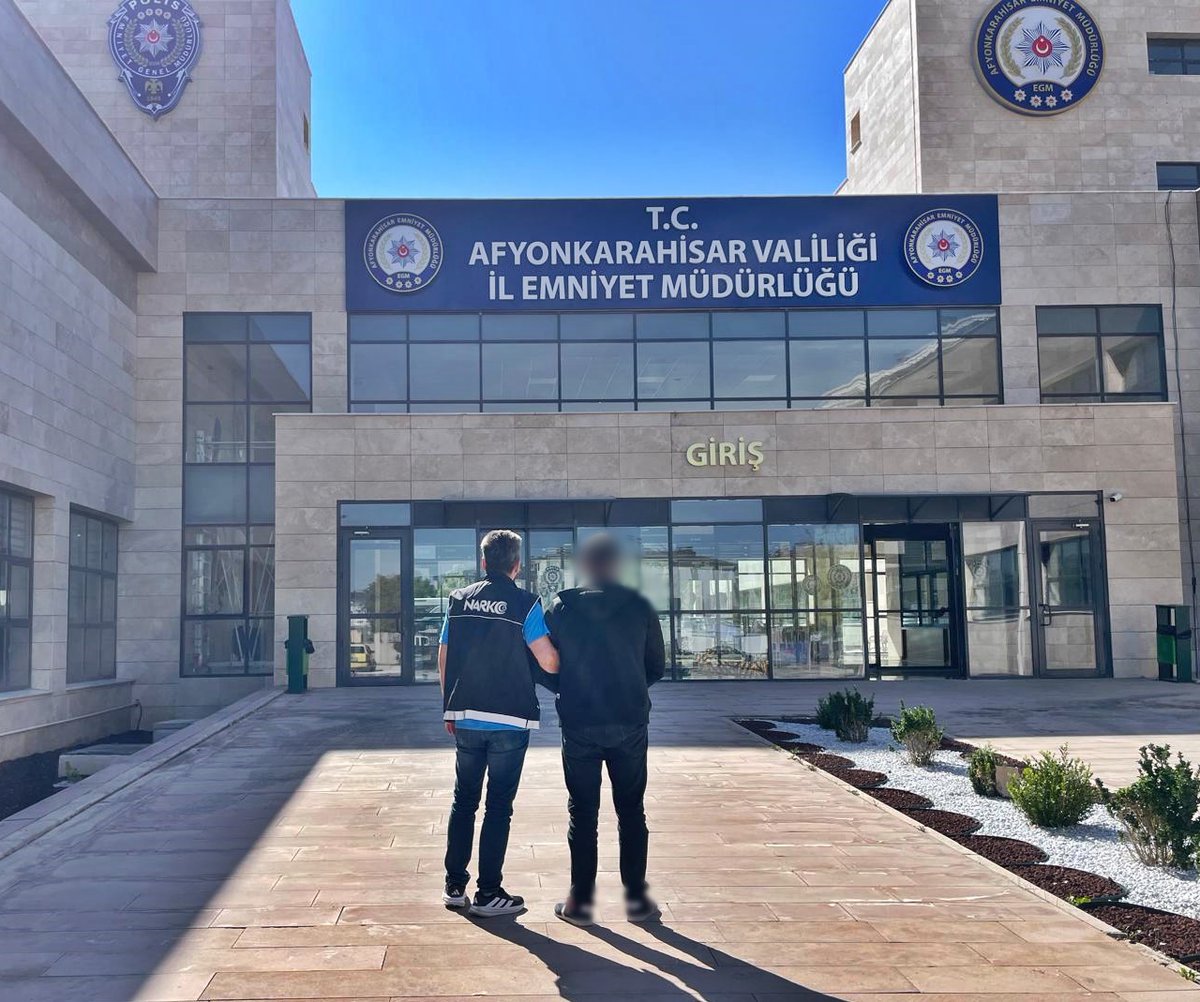 Afyonkarahisar'da Uyuşturucu Suçundan Aranan Şahıs Yakalandı