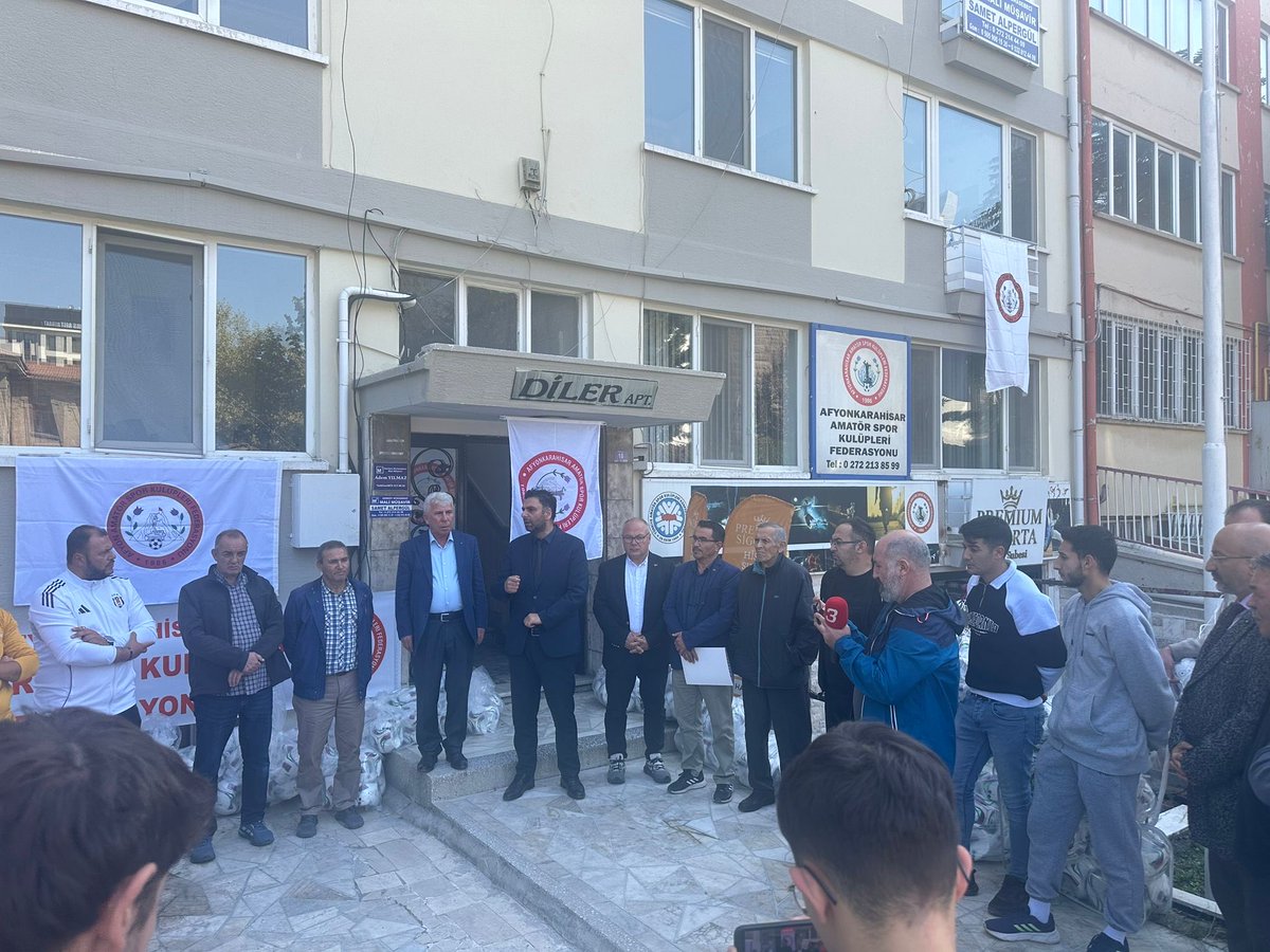 Amatör Spor Kulüplerine Futbol Topu Desteği