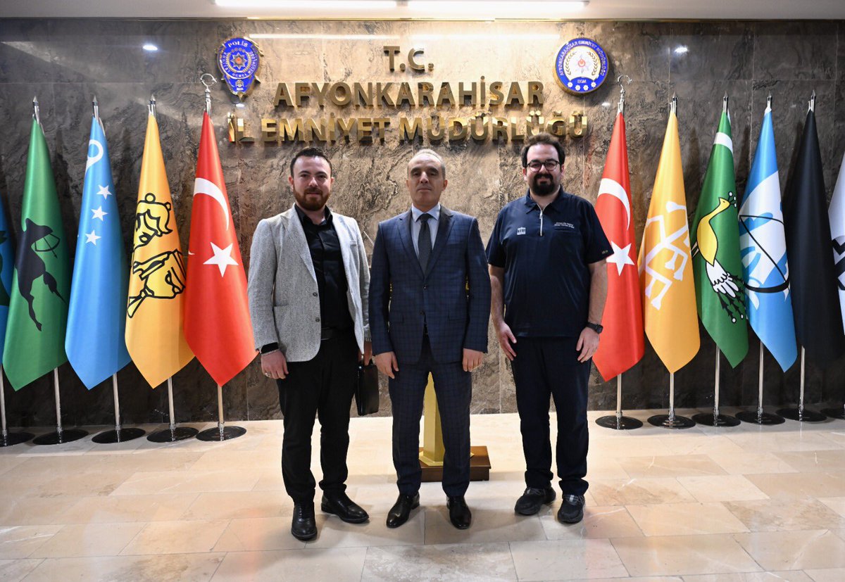 Afyonkarahisar Emniyet Müdürü EROL'a Sağlık Kuruluşundan Ziyaret