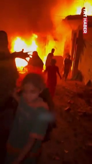 İsrail Saldırılarında Gazze'de En Az 25 Filistinli Hayatını Kaybetti