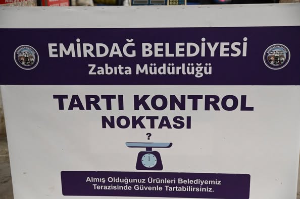 Emirdağ'da Pazaryerinde Vatandaşlar İçin Ücretsiz Tartı Hizmeti